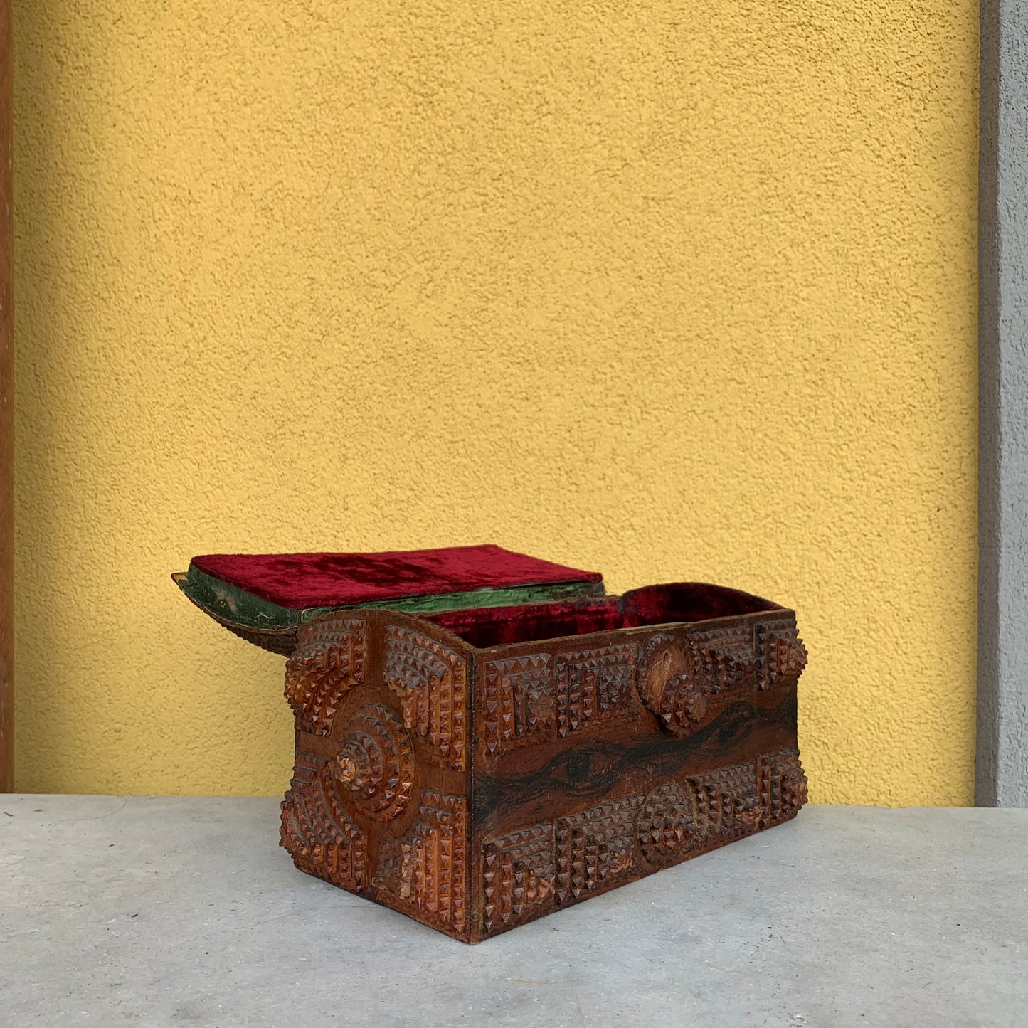 Tramp art box