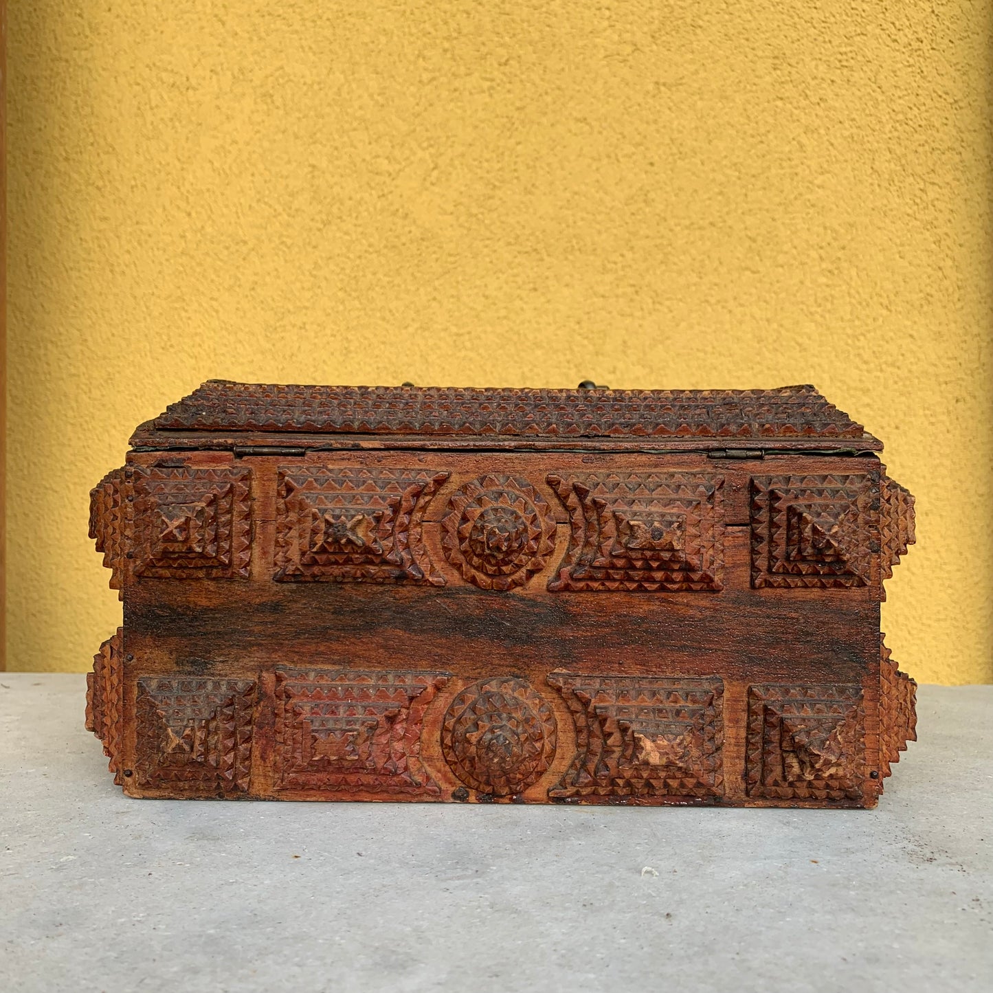 Tramp art box