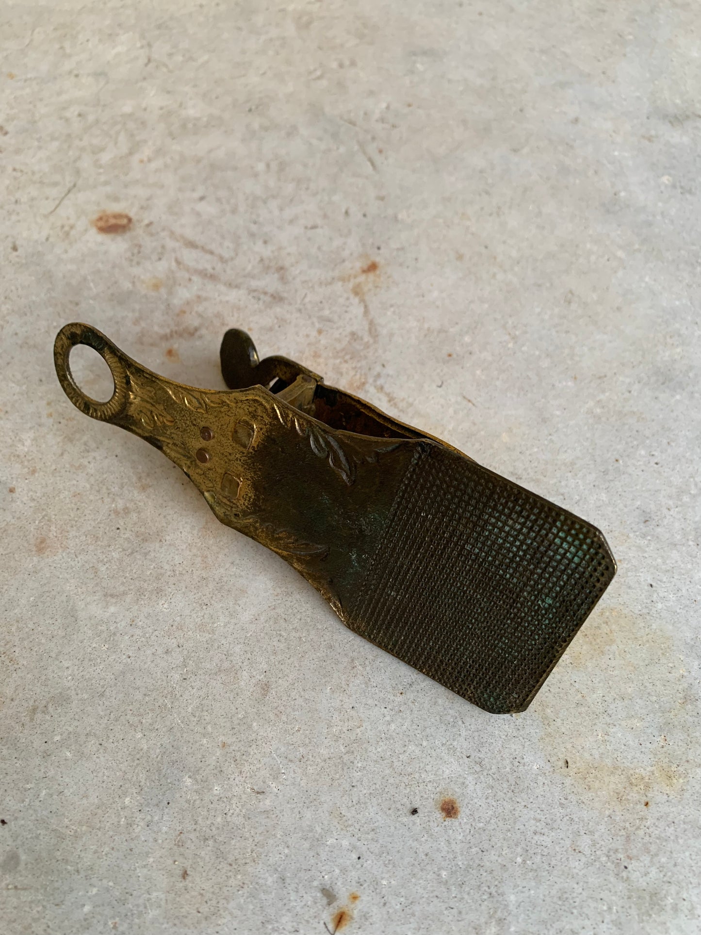 Merry Phipson & Parker's letter clip