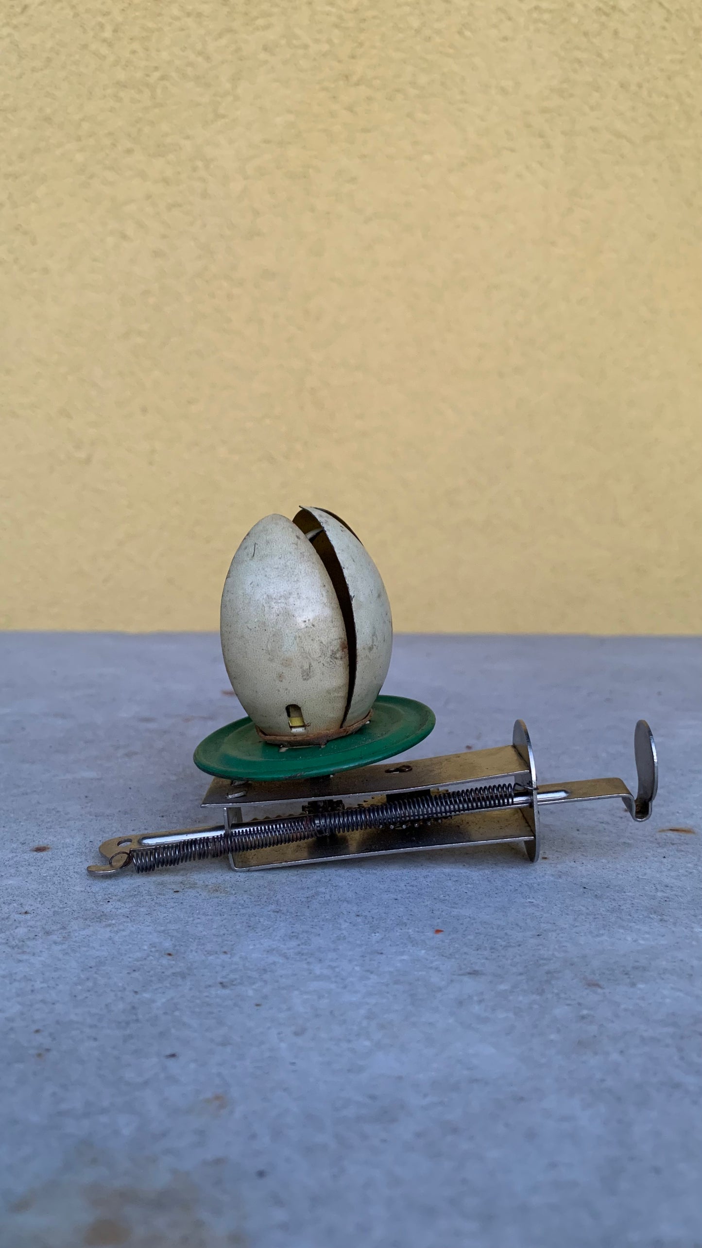 Tin plate toy