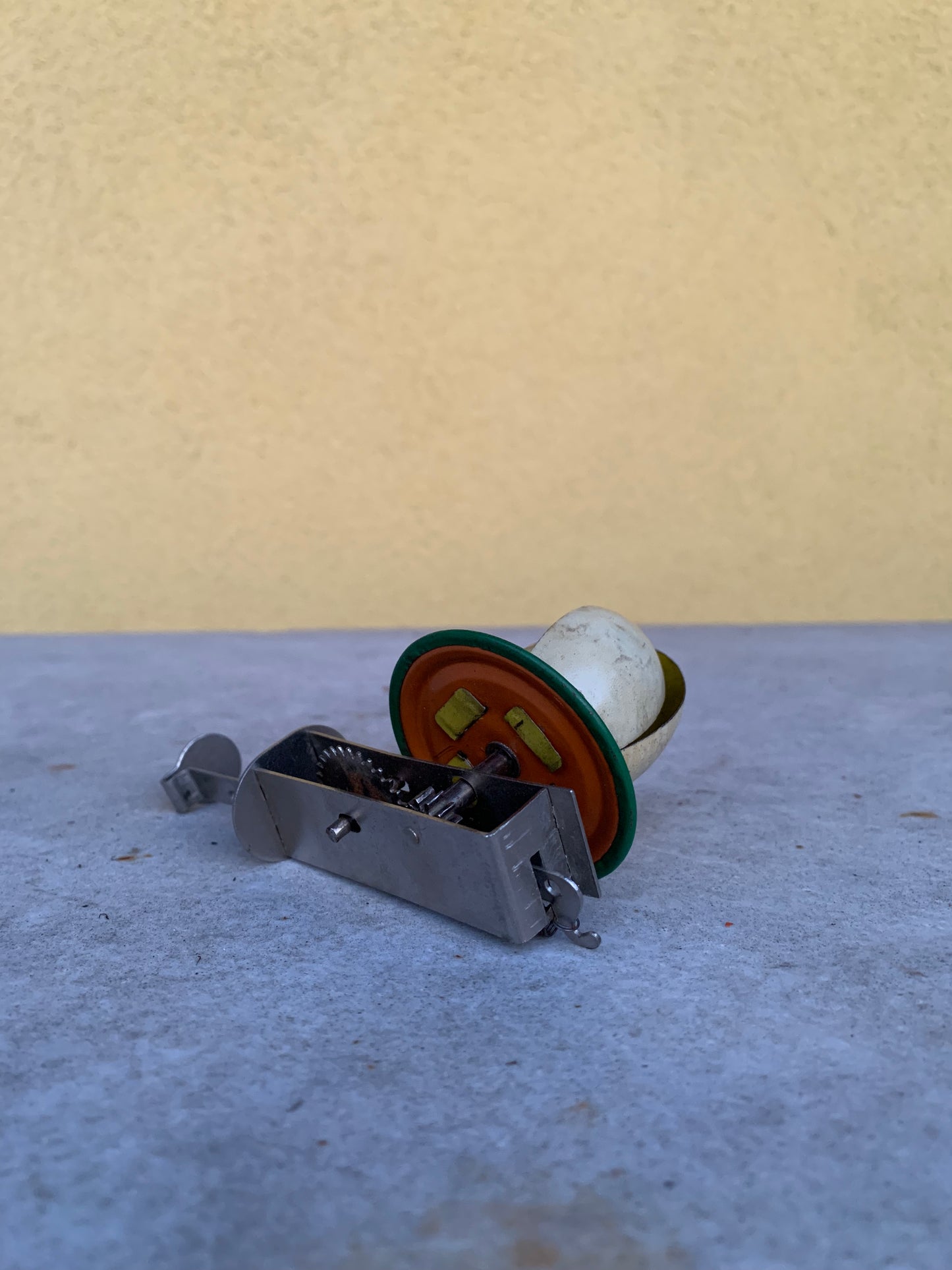 Tin plate toy