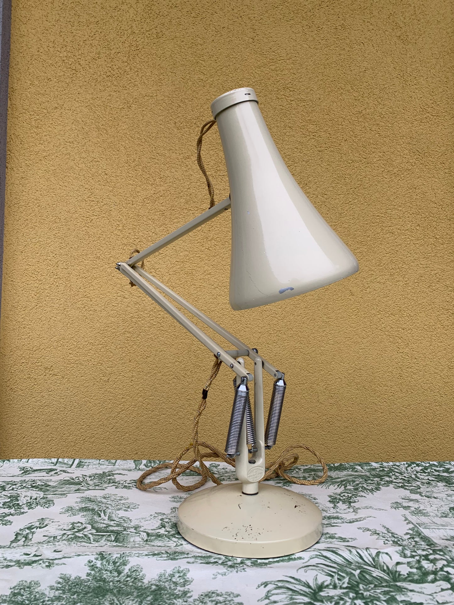Anglepoise desk light