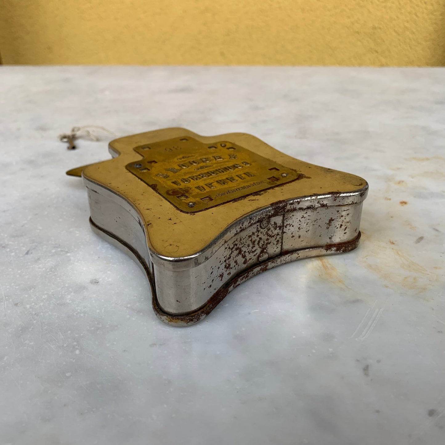 Piggy bank of the "Brooser Vorschussverein"