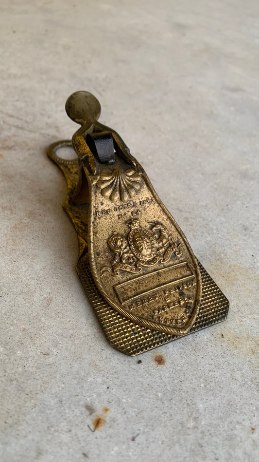 Merry Phipson & Parker's letter clip